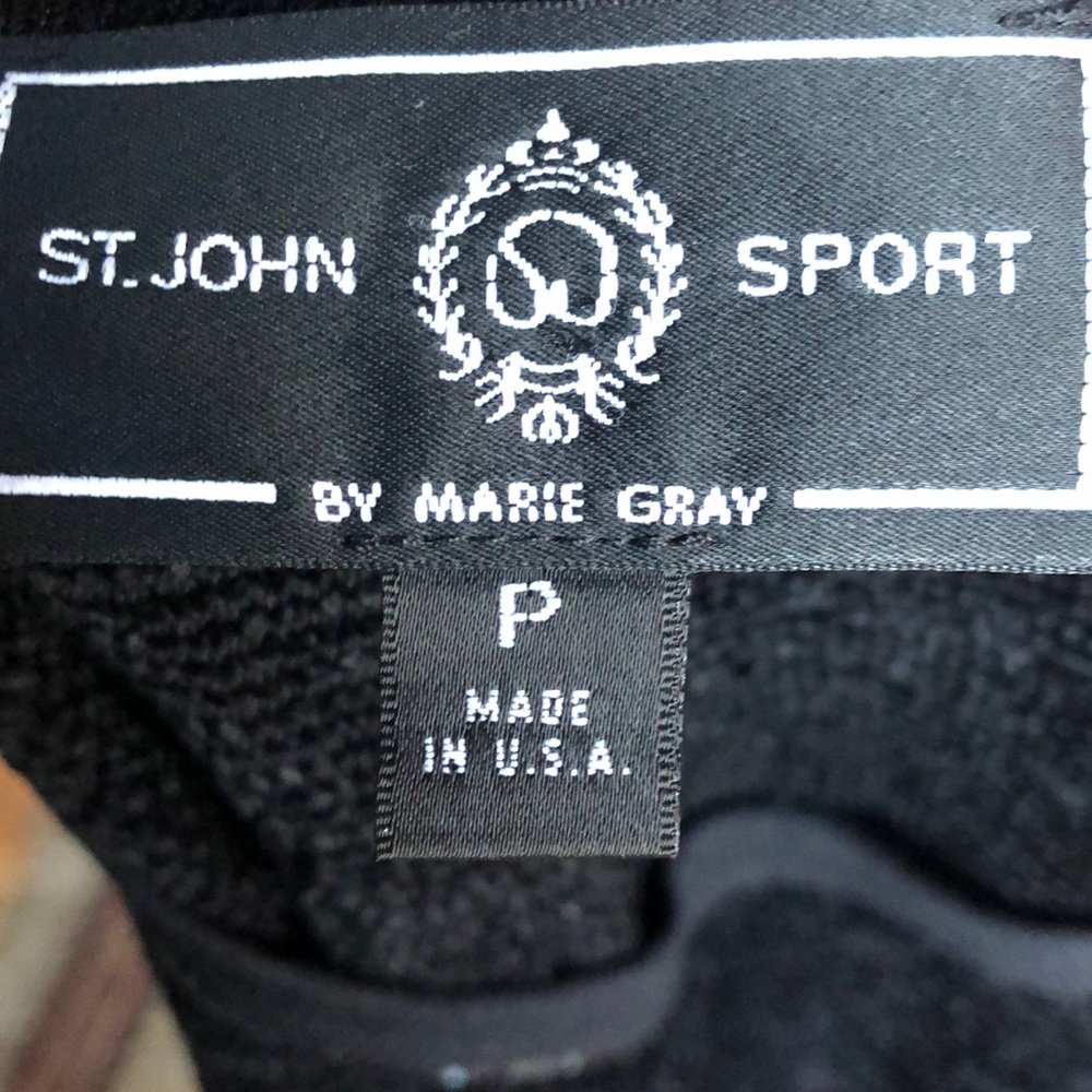 St John Sport Top - Picture 4 of 4